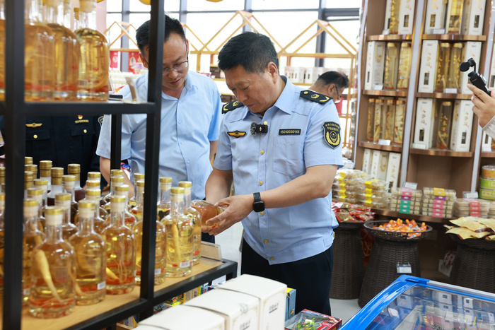 護航出行路上“舌尖安全”！濟南開展高速服務區食品安全檢查